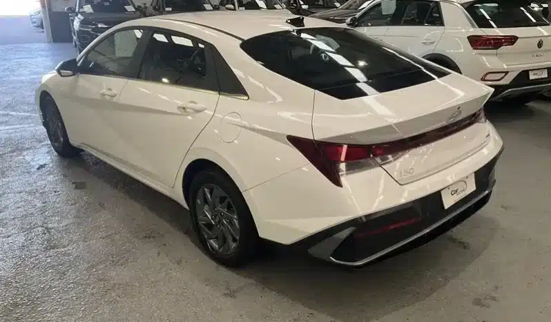 
								2024 Hyundai i30 CN7.V2 MY24 HEV 1.6P DCT White 6 Speed Auto Dual Cl full									