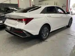 
										2024 Hyundai i30 CN7.V2 MY24 HEV 1.6P DCT White 6 Speed Auto Dual Clutch Sedan full									