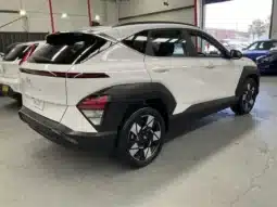 
										2024 Hyundai Kona SX2.V1 MY24 White Continuous Variable Wagon full									