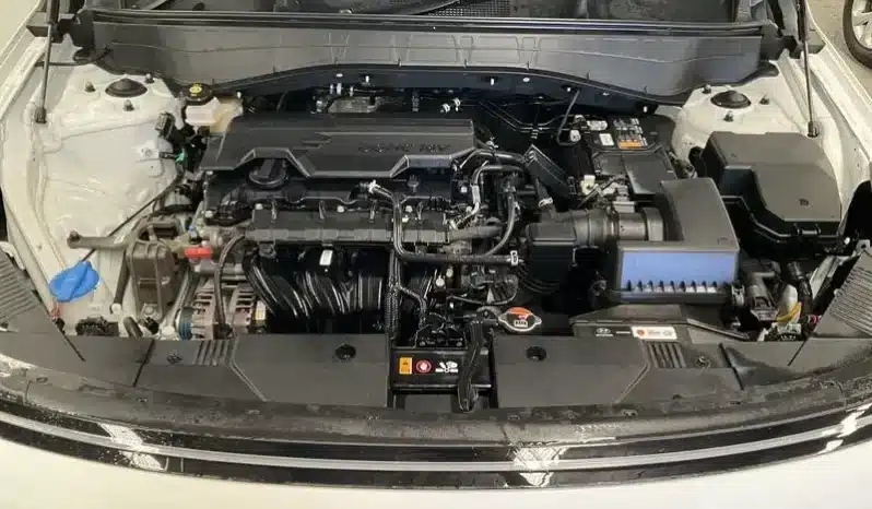 
								2024 Hyundai Kona SX2.V1 MY24 White Continuous Variable Wagon full									