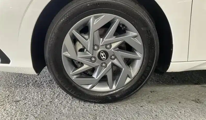 
								2024 Hyundai i30 CN7.V2 MY24 HEV 1.6P DCT White 6 Speed Auto Dual Clutch Sedan full									