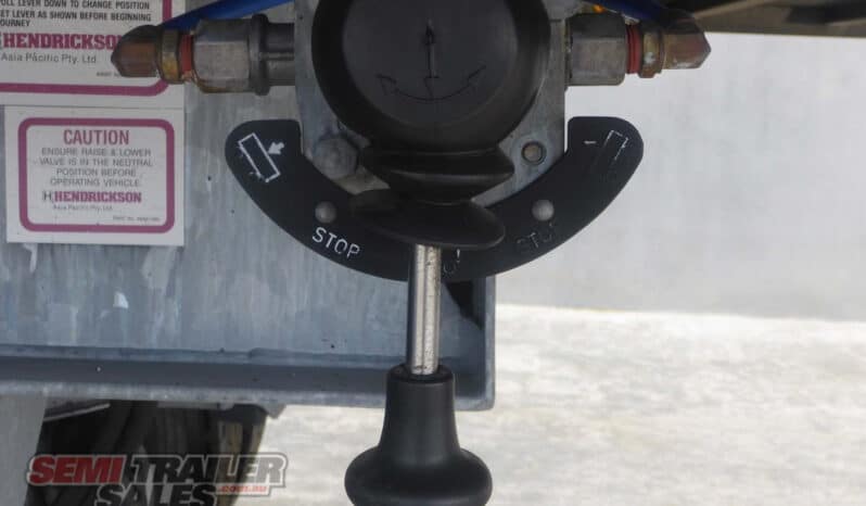 
								2004 Maxitrans 22 Pallet Refrigerated Pantech Stat Write OFF full									