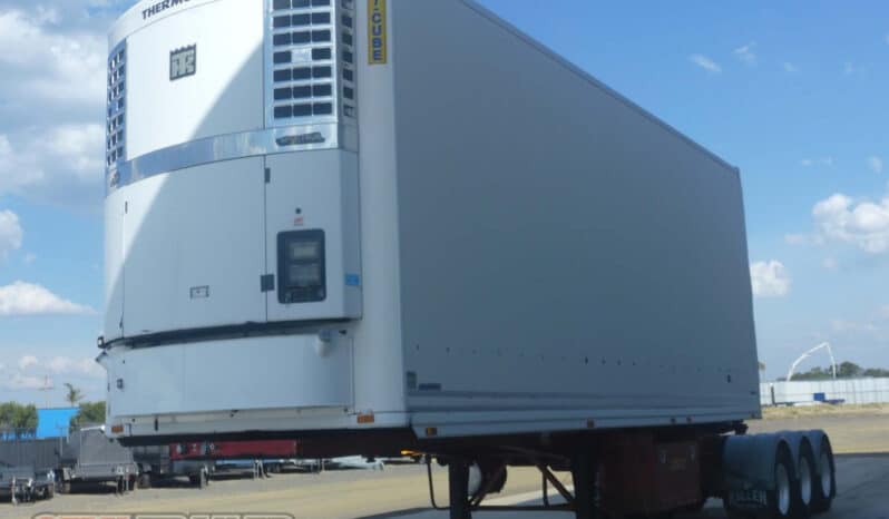 
								2007 Maxitrans 12 Pallet Rollback Refrigerated Pantech A Tra full									