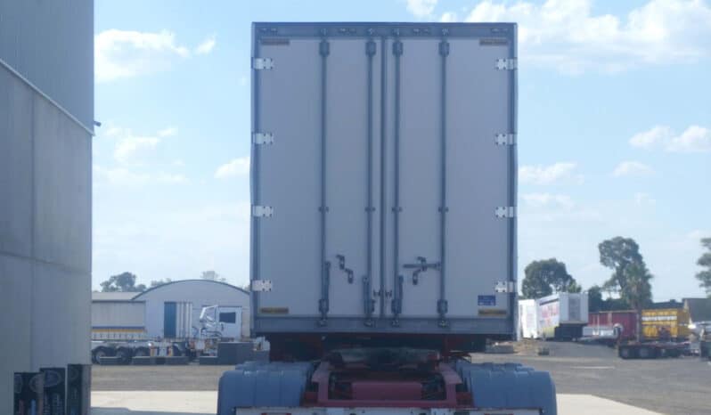 
								2007 Maxitrans 12 Pallet Rollback Refrigerated Pantech A Tra full									