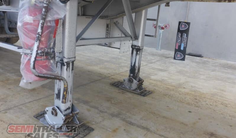 
2014 Vawdrey 12 Pallet Curtainsider A Trailer full									