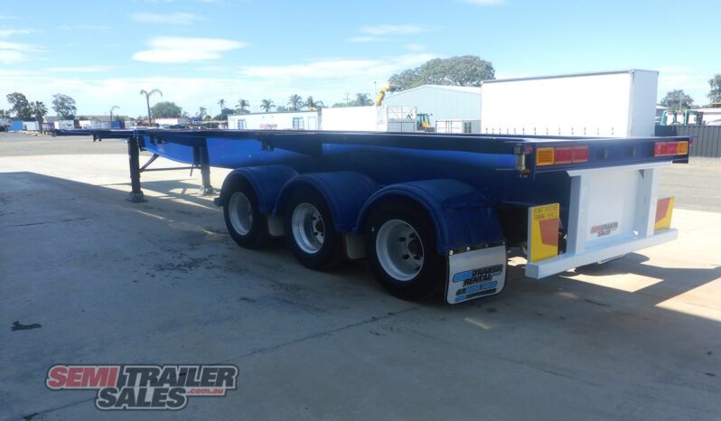 
								2011 Barker Heavy Duty 40FT TRI Axle Skel full									