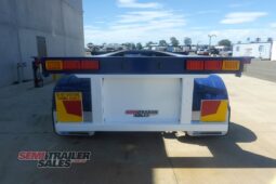 
										2011 Barker Heavy Duty 40FT TRI Axle Skel full									