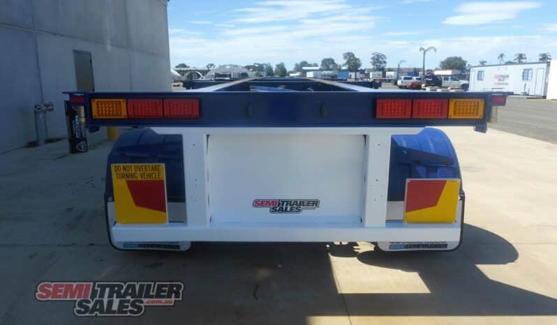 
								2011 Barker Heavy Duty 40FT TRI Axle Skel full									