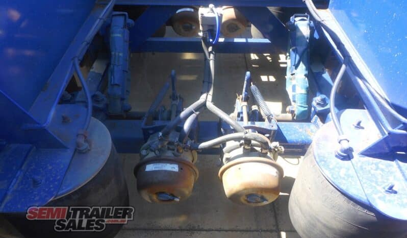 
								2011 Barker Heavy Duty 40FT TRI Axle Skel full									