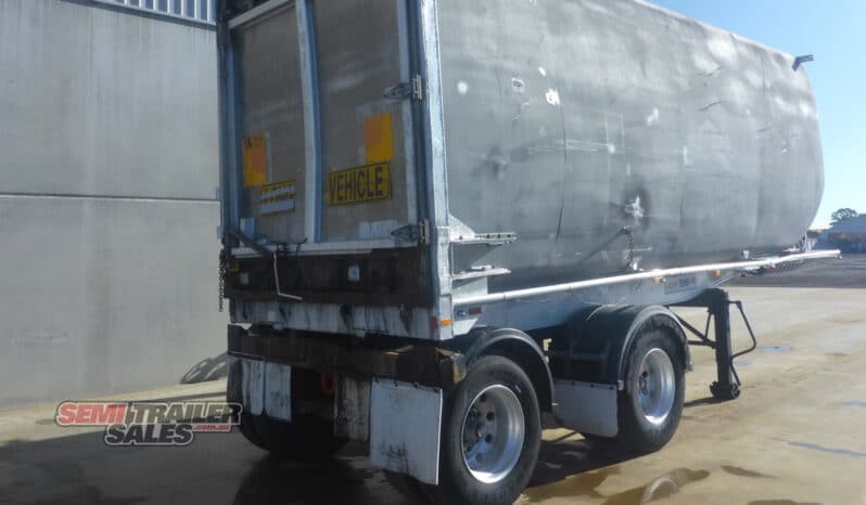 
								2002 Lusty Bogie Enclosed Tipper full									