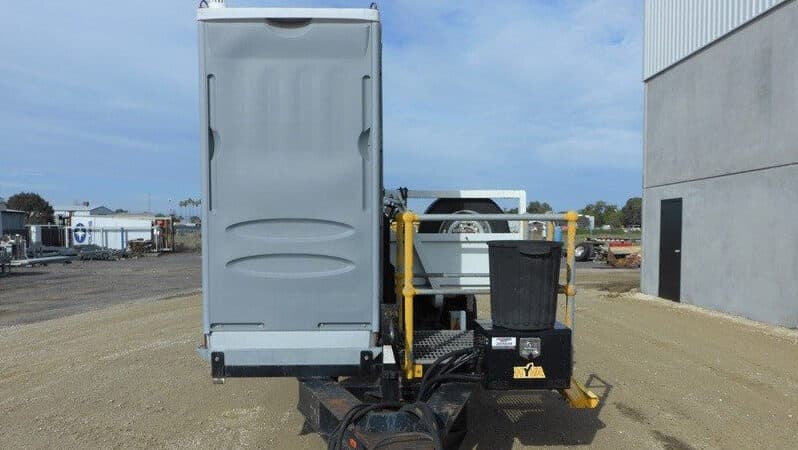 
2010 Combo Industries Hook Lift PIG Trailer full									