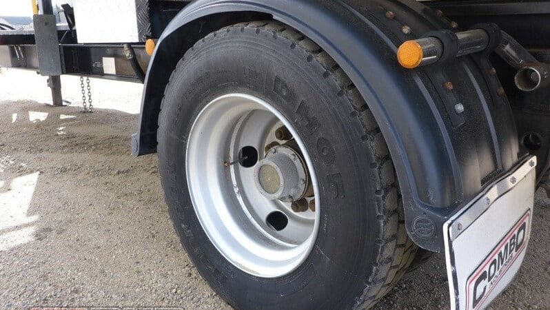 
2010 Combo Industries Hook Lift PIG Trailer full									