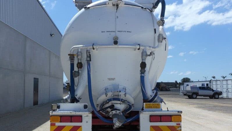 
								2008 Marshall Lethlean Bulk Tipping Tanker full									