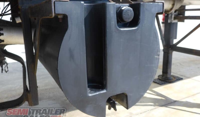 
								1977 Hockney 36,000L Tanker full									