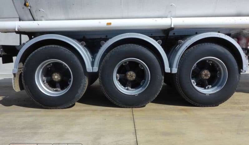 
								1977 Hockney 36,000L Tanker full									