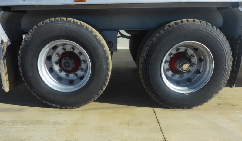 
								2003 Maxitrans 24 Pallet Bogie Pantech full									