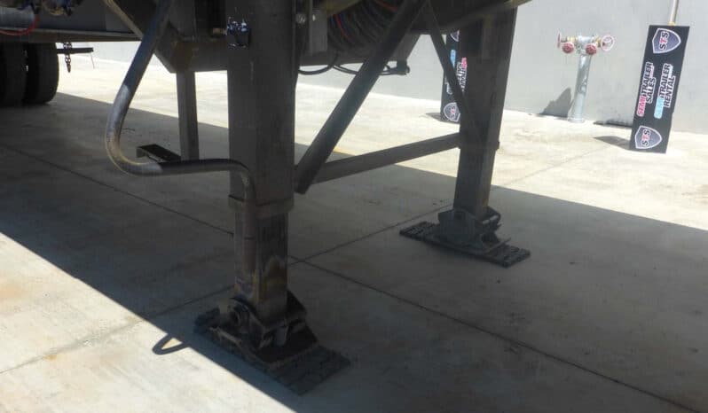 
								2009 Liberty Freightmore FLAT TOP Extendable full									