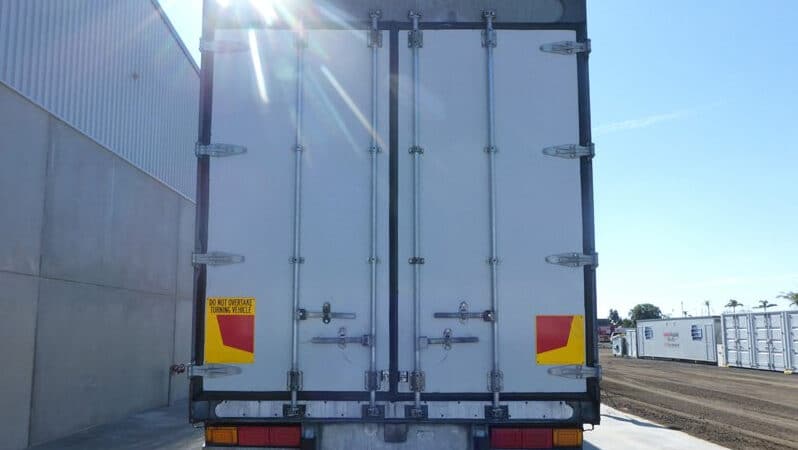 
								2007 Vawdrey 22 Pallet Refrigerated Pantech full									