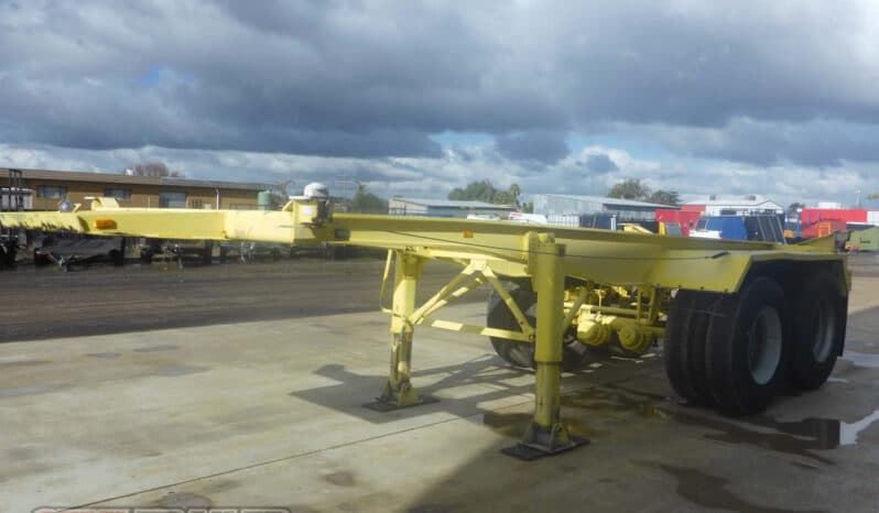 
								1981 Krueger 20FT Skel full									