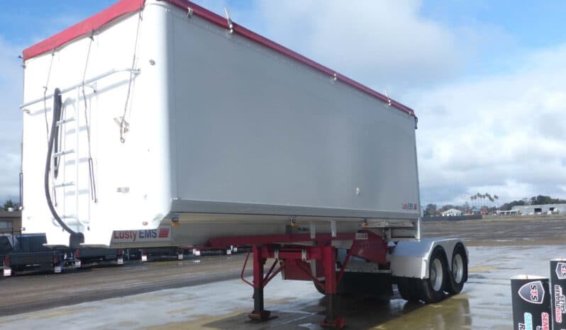 
								2002 Lusty TIP Over Axle Bogie Tipping A Trailer full									