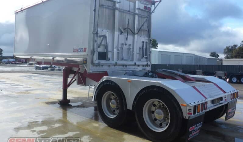 
								2002 Lusty TIP Over Axle Bogie Tipping A Trailer full									