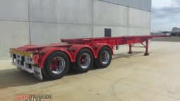 
										2010 Barker 40FT Retractable Skel full									