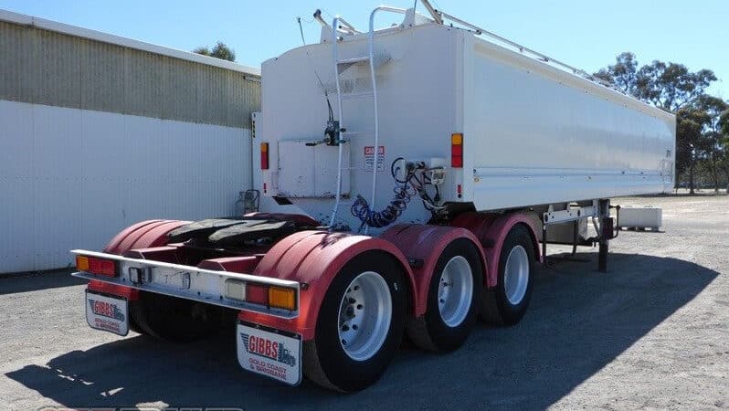 
								1994 Hockney Aluminium Fuel Tanker A Trailer full									