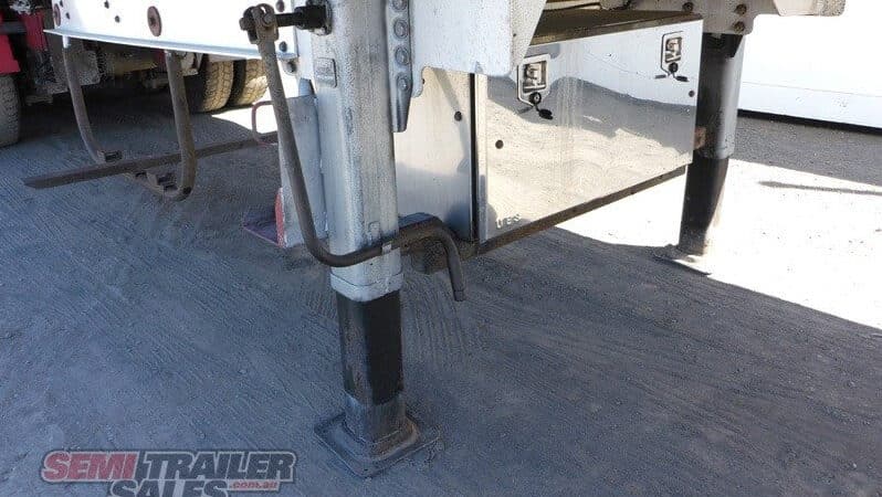 
								1994 Hockney Aluminium Fuel Tanker A Trailer full									