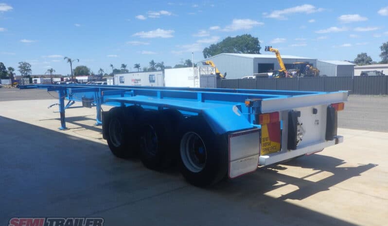 
								1994 Freighter 40FT Skel full									