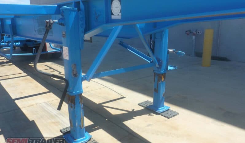 
								1994 Freighter 40FT Skel full									