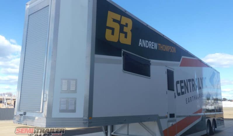 
								2018 MCF Enclosed Race CAR Transporter full									