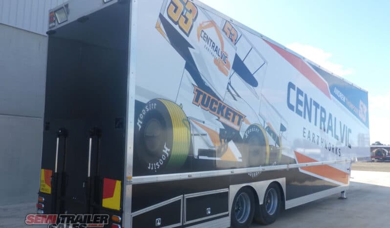 
								2018 MCF Enclosed Race CAR Transporter full									