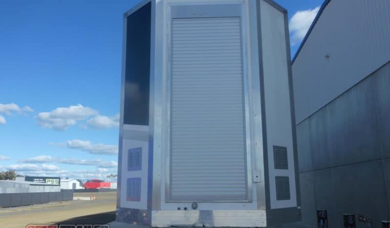 
								2018 MCF Enclosed Race CAR Transporter full									