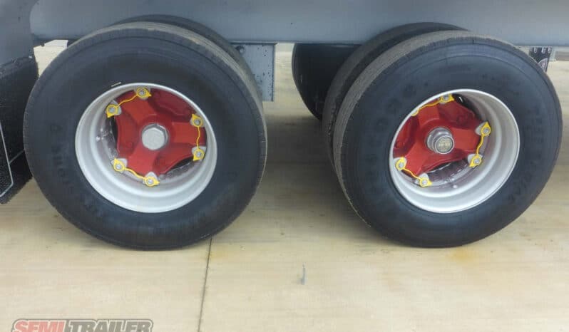 
								2005 Maxitrans Bogie Refrigerated Pantech full									