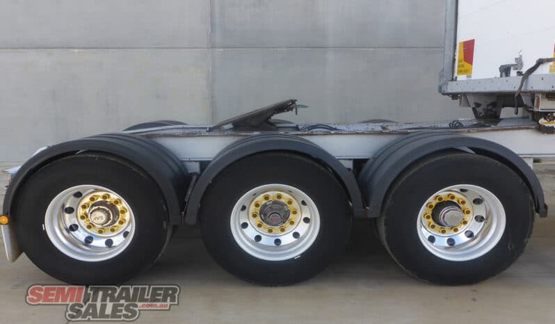 
								2010 Vawdrey Rollback Refrigerated Pantech A Trailer full									