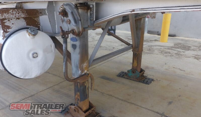 
								2010 Vawdrey Rollback Refrigerated Pantech A Trailer full									