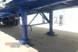 
										2005 Barker 12 Pallet FLAT TOP A Trailer full									