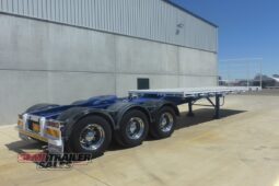 
										2005 Barker 12 Pallet FLAT TOP A Trailer full									