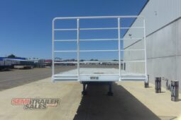 
										2005 Barker 12 Pallet FLAT TOP A Trailer full									
