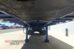 
										2005 Barker 12 Pallet FLAT TOP A Trailer full									