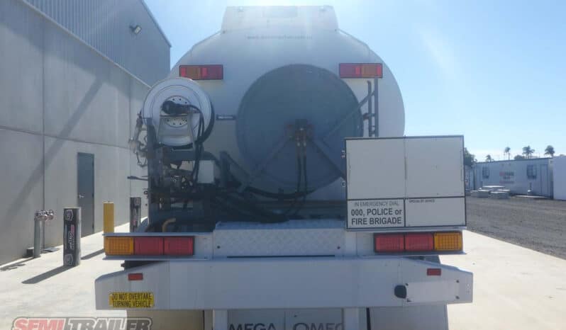 
								2006 Omega Bogie Fuel Tanker full									