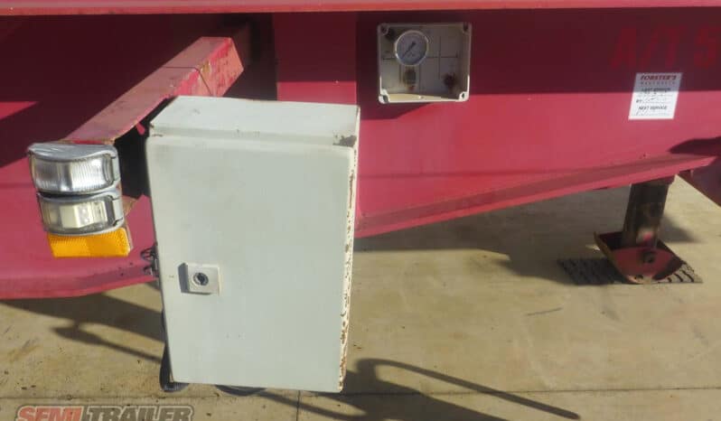 
								2002 Krueger Retractable Skel full									