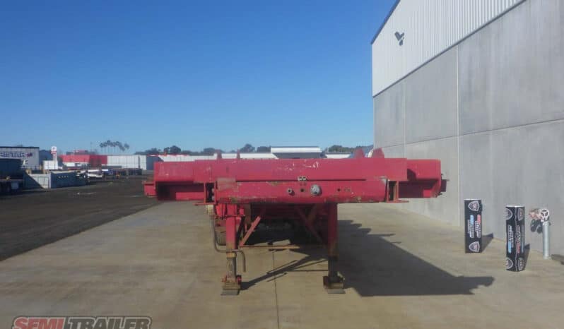 
								2002 Krueger Retractable Skel full									