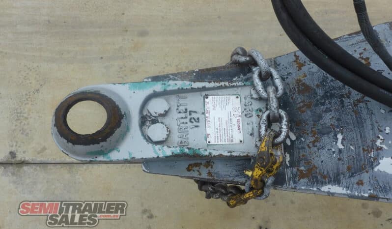 
								2005 TAG-A-Long Dual Axle Curtainsider Trailer full									