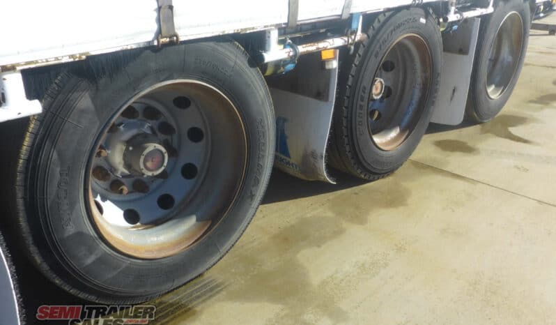 
								2010 Maxitrans 22 Pallet Dropdeck Curtainsider full									