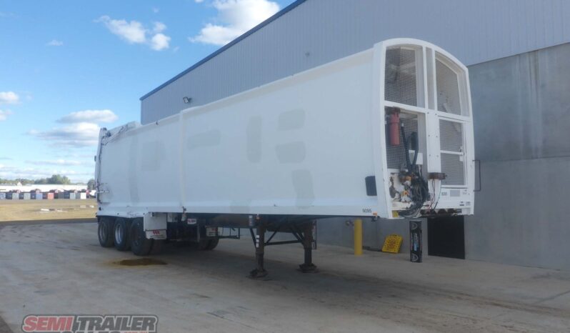 
								2005 Vawdrey Compactor Trailer full									