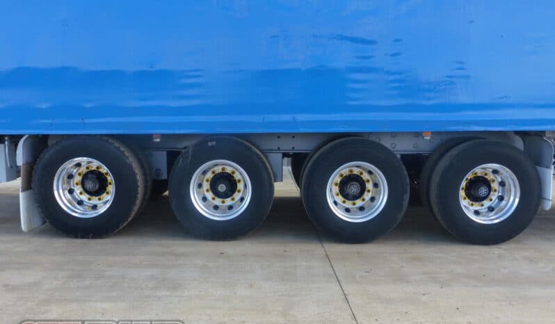 
								2008 Maxitrans Quad Axle Chain Driven FLOOR Curtainsider full									