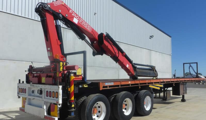 
								2004 Krueger 40FT FLAT TOP With Fassi Hydraulic Crane full									
