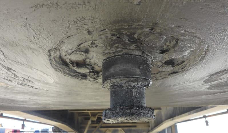 
								2004 Krueger 40FT FLAT TOP With Fassi Hydraulic Crane full									