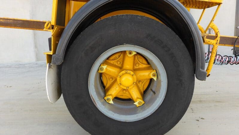 
								1985 Custom Pole Jinker full									